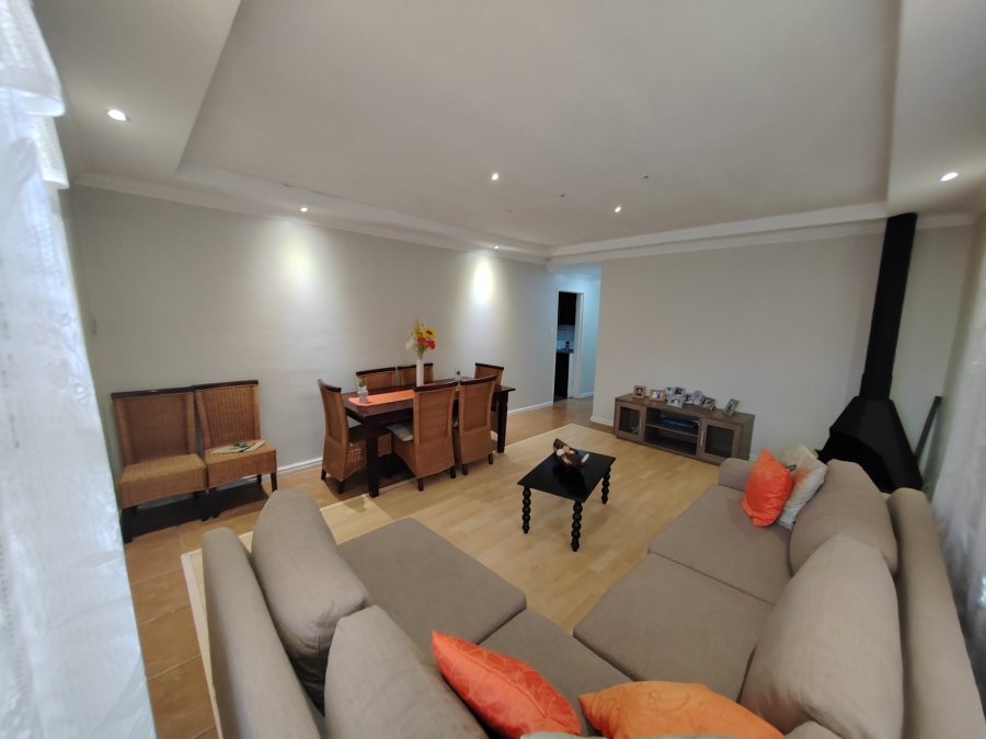 4 Bedroom Property for Sale in Rosedale Western Cape